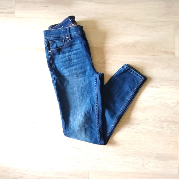 White House Black Market Denim - White House Black Market The Skinny Blue Jeans Size 4, 9.5" Rise